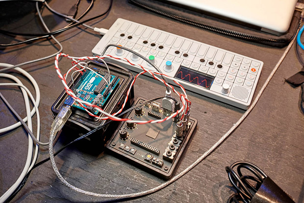 <i>musicmakers hacklab - tuning machines</i>