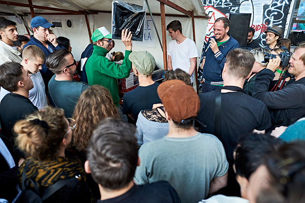 <i>Krake Label Boutique Tombola</i> – a lot of prizes contributed by the generous participating labels and festival partners. All profit will go to these two organizations who help refugees: www.cadus.org and www.medibuero.de.